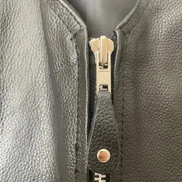 A&H Apparel black leather Moto vest size medium